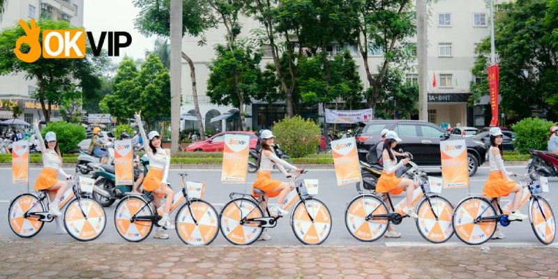 Roadshow OKVIP bằng xe đạp giảm chi phí và dễ dàng tiếp cận khách hàng